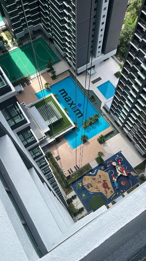 Maxim 2 Bedrooms Mrt Station Cheras Kuala Lumpur Homestay מראה חיצוני תמונה
